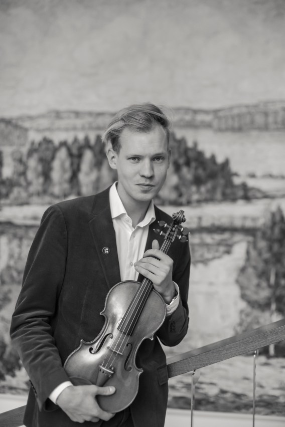 toomas hendrik ellervee_september 2022_bw_photography alana proosa-1